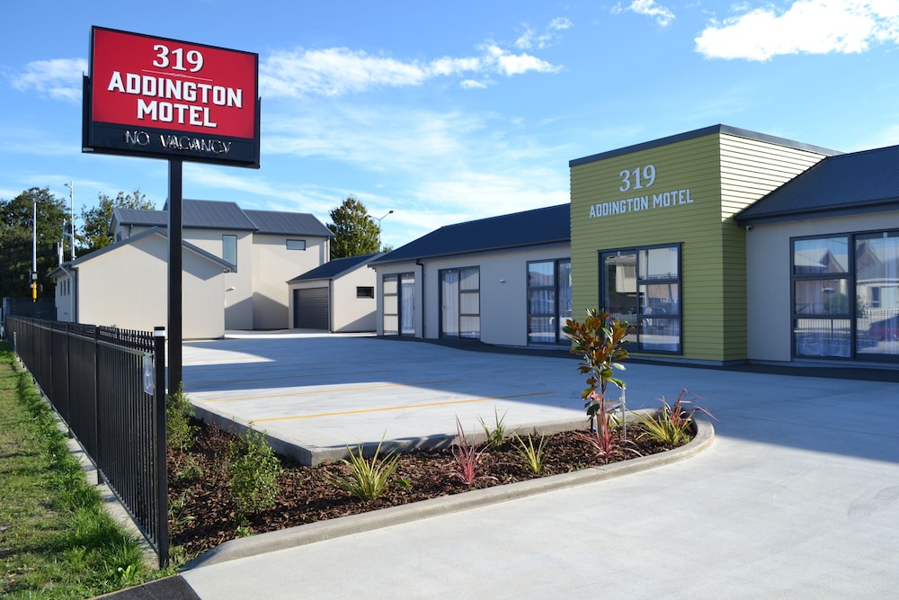 319 Addington Motel 35/38