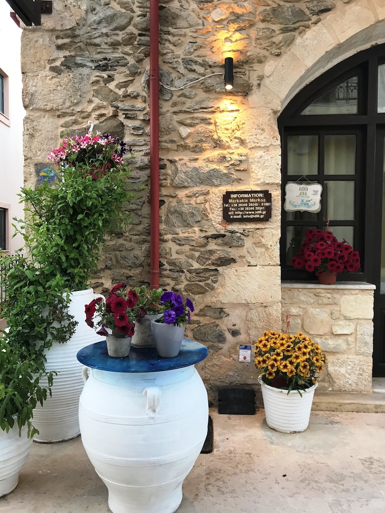 Idili Traditional House 10/50