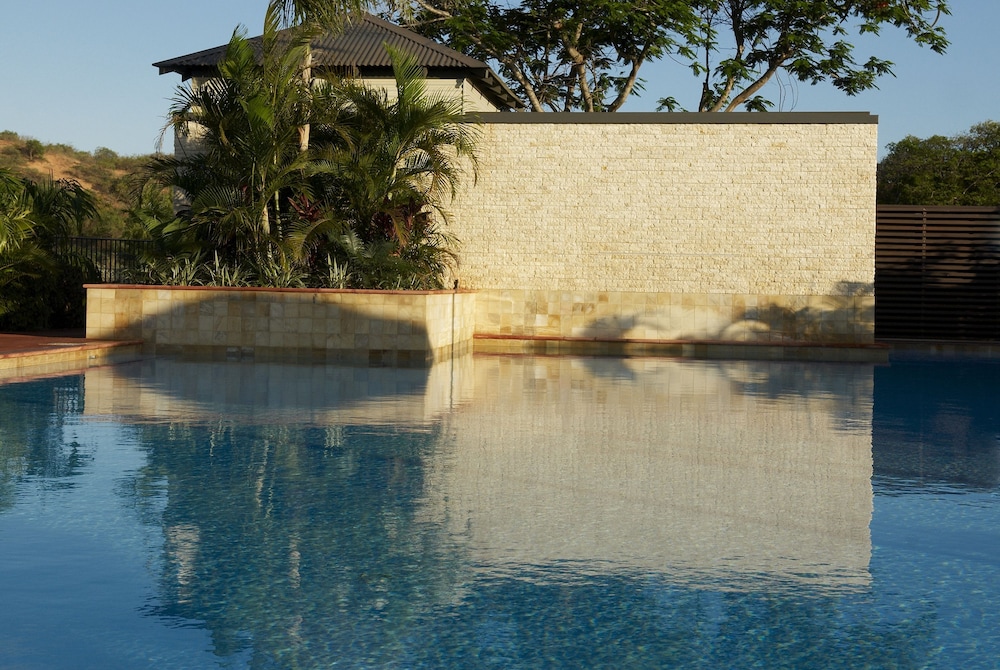 Mantra Frangipani Broome 55/57
