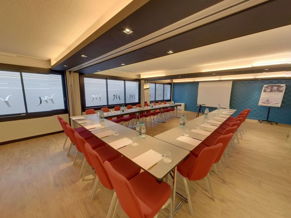 Mercure Lorient Centre Hotel 53/68