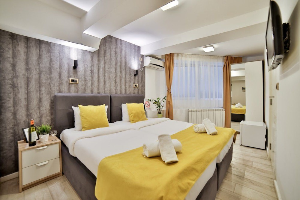 Garni House 46 32/68