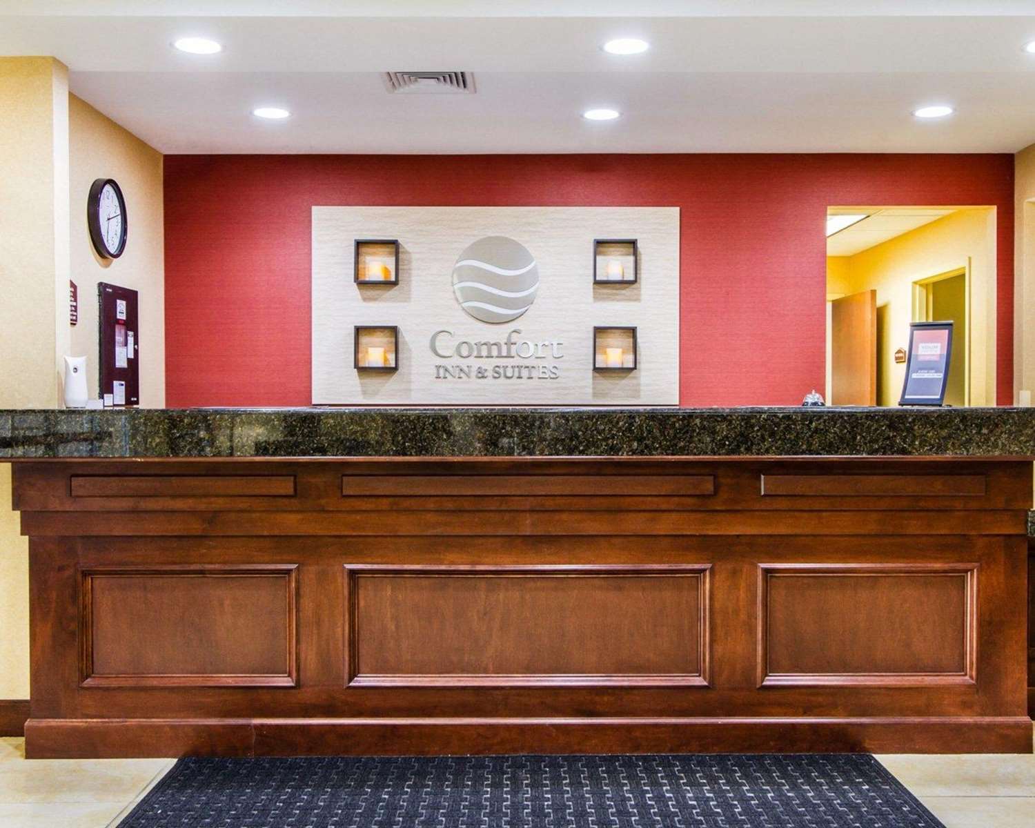 Comfort Inn and Suites Scarborough - Portland 8/55
