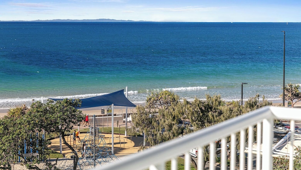 Capeview Apartments 44/46