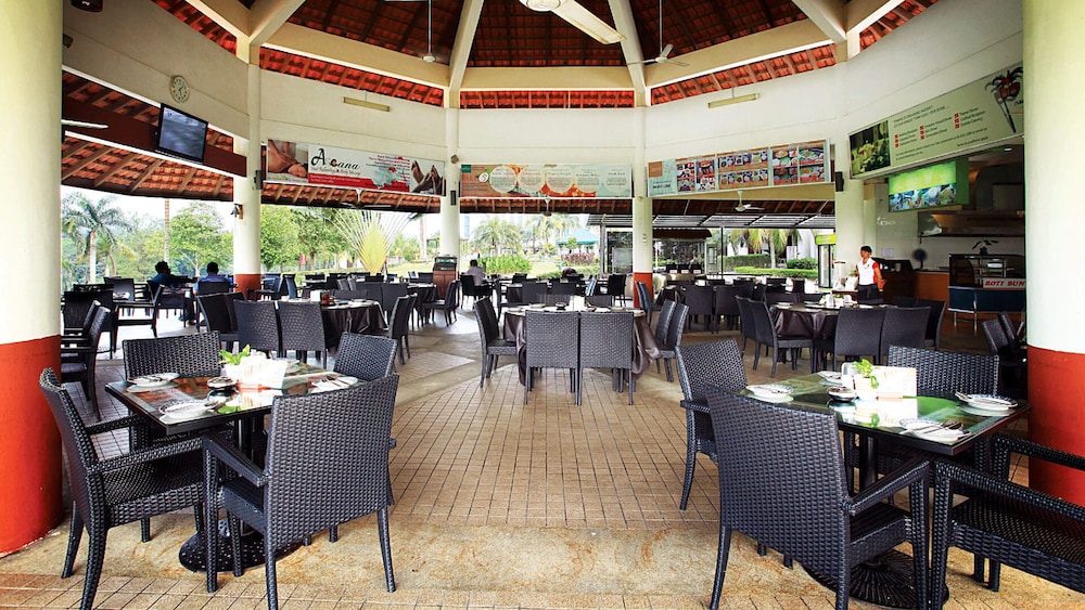 Nilai Springs Resort Hotel 44/57