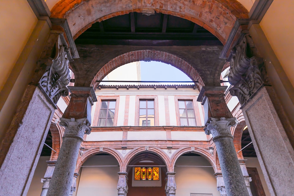 Milan Retreats Duomo 26/50