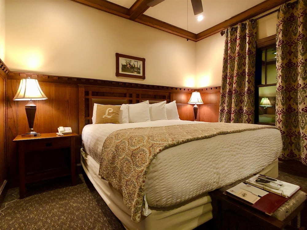 The Lodge at Cloudcroft 5/15