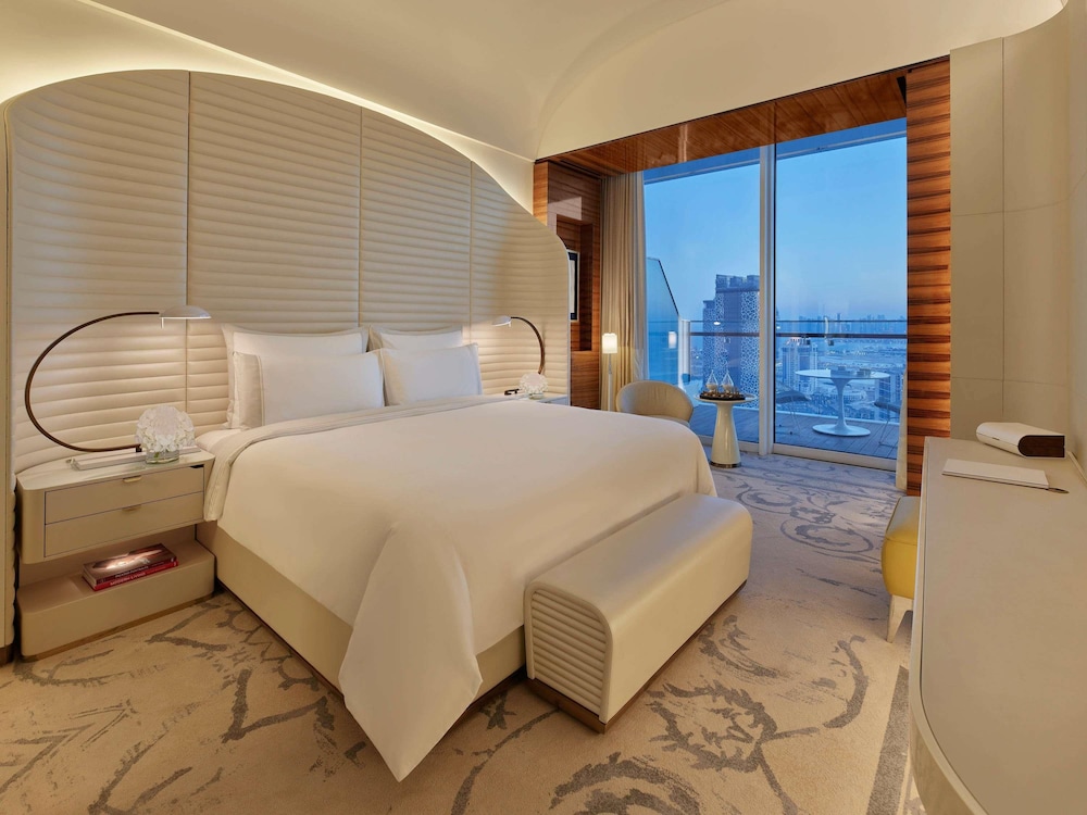 Fairmont, Double Bed, City View, Balcony، Fairmont Doha 3/5