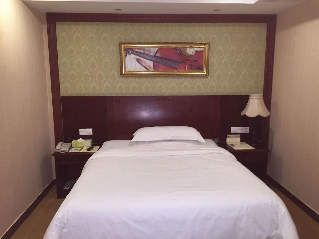 Vienna International Hotel (Changsha West Bus Station) 9/26