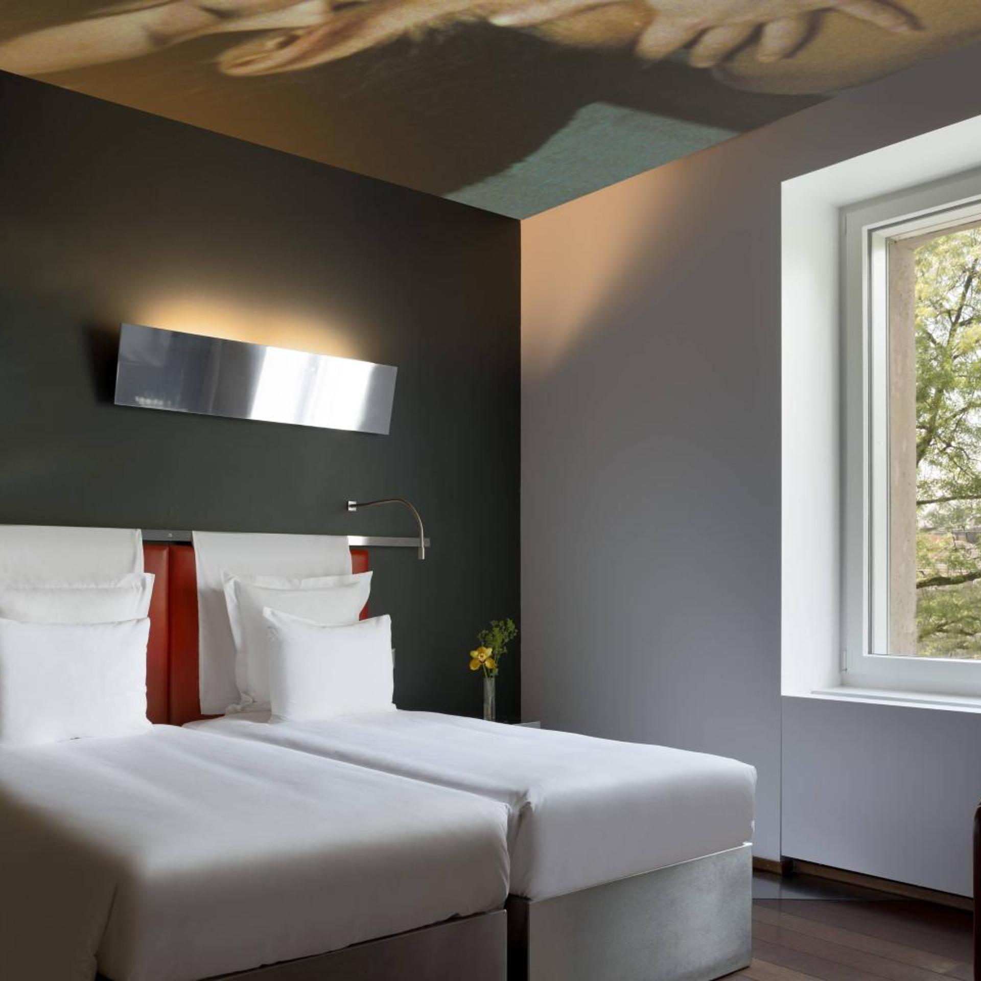 Standard, Twin Beds or Single Bed, Street View