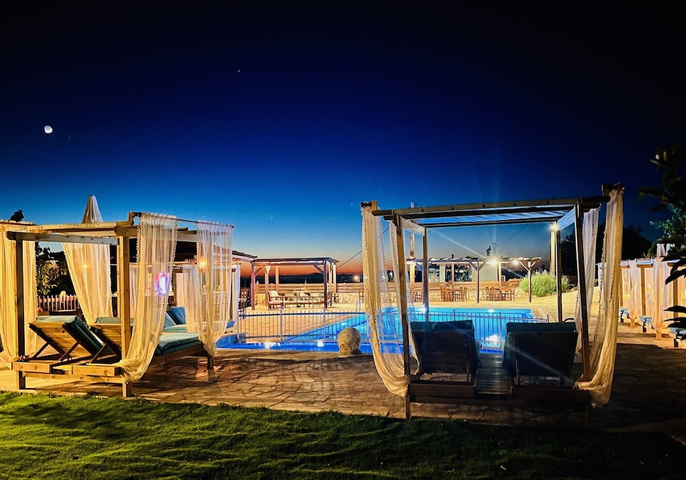 Hotel Ataviros 27/30