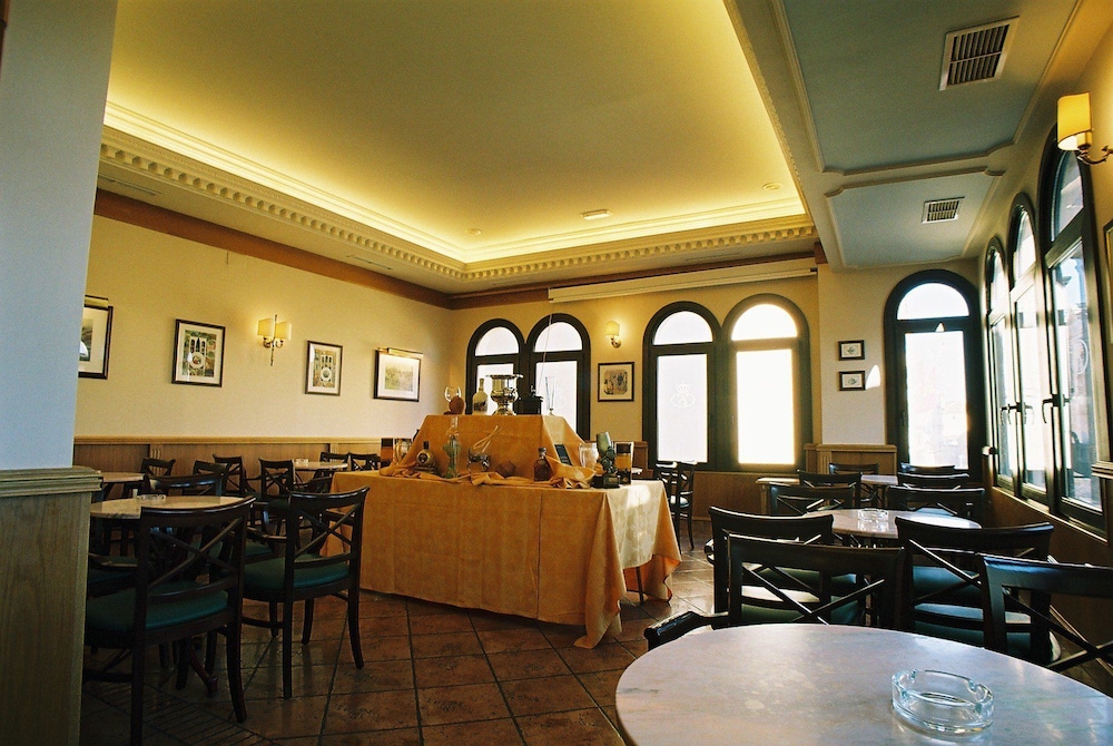 Hotel Juan Carlos I 51/63