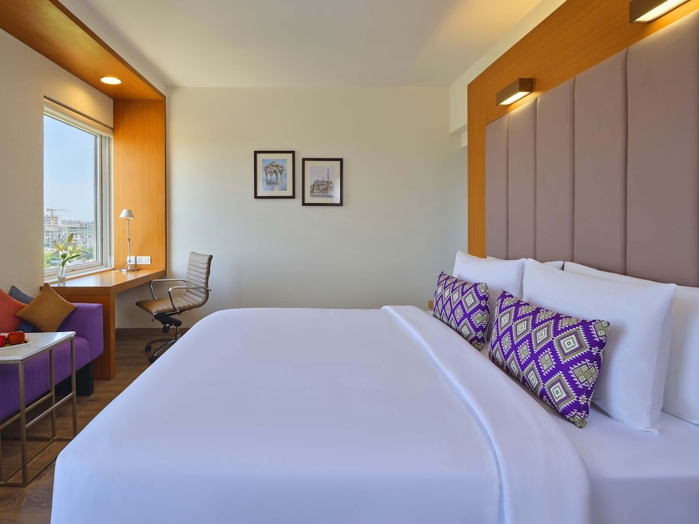 Vivanta Ahmedabad SG Highway #4