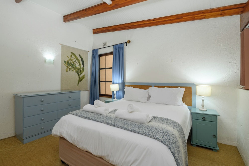 San Lameer Villa Rentals Bachelor Studio 2515 20/50