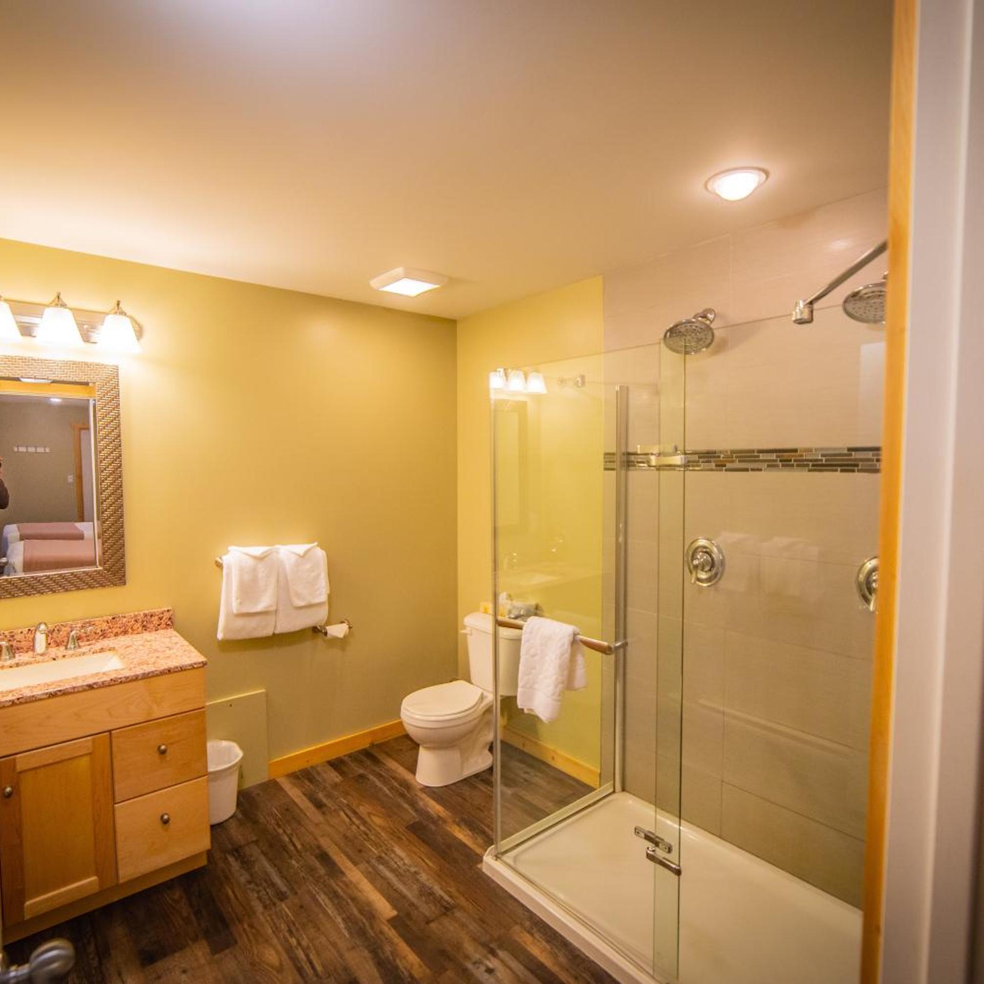 Alpine Inn & Suites 42/50