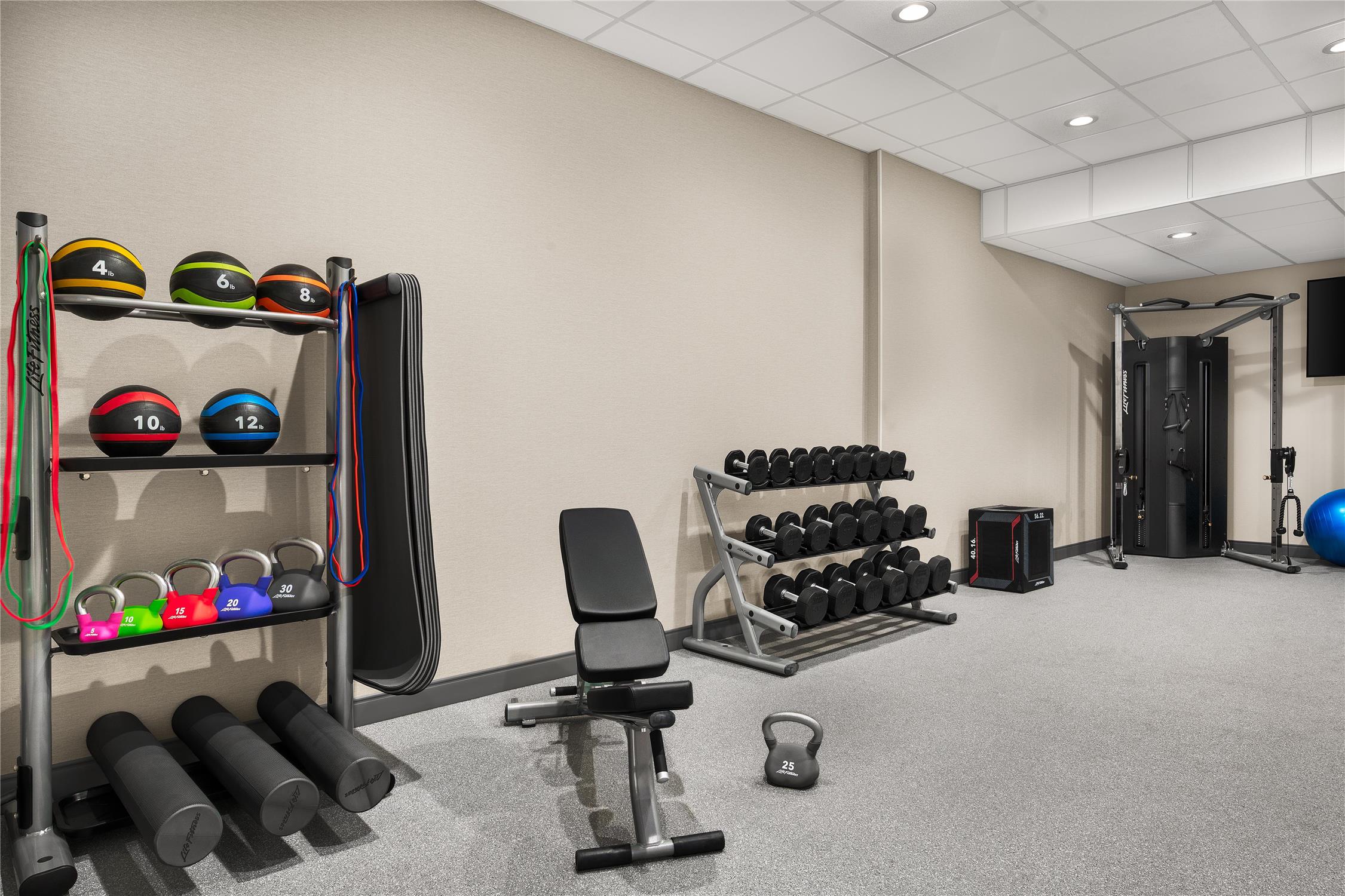 Hampton Inn & Suites Charlotte-Arrowood 30/61