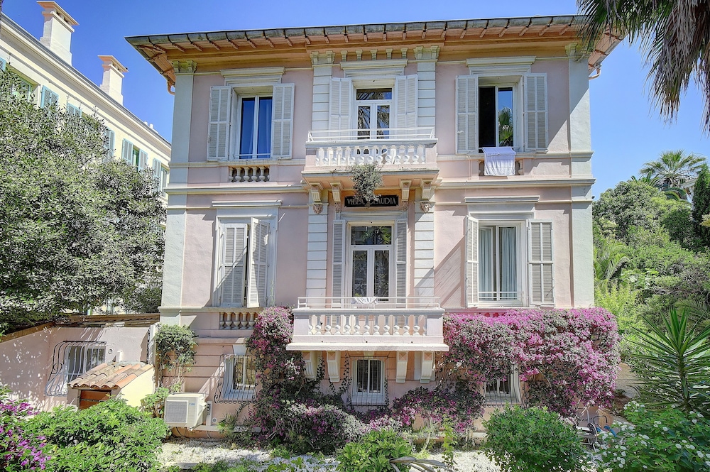 VILLA CLAUDIA(FORMERLY LE VENDOME - VILLA CLAUDIA) 2/77