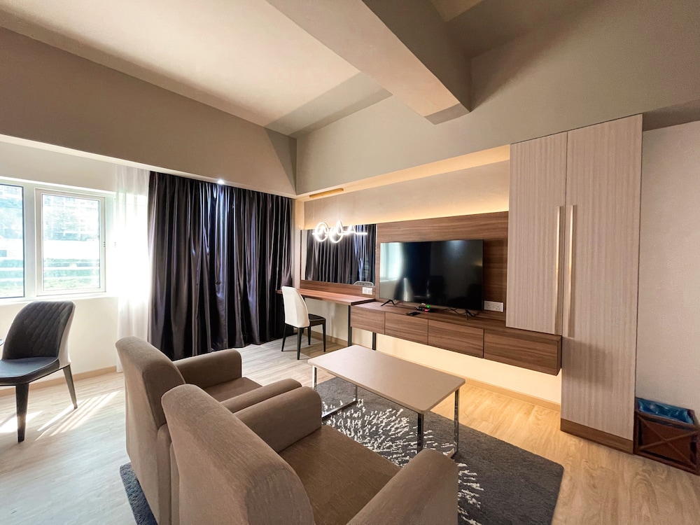 The Avenue M Hotel 19/26