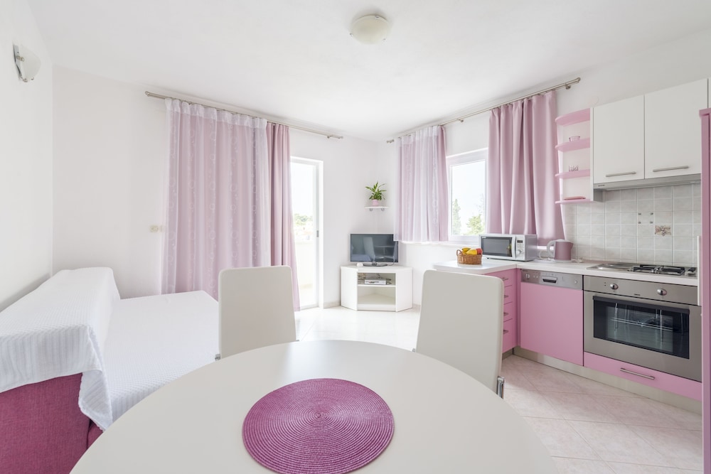 Apartmani Nikolina 34/50