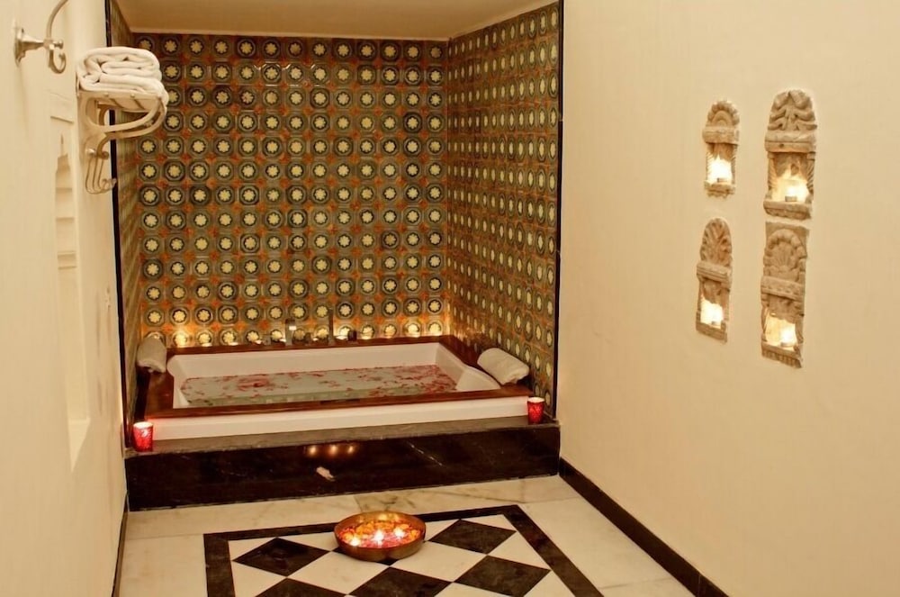 VIVAANA CULTURE HOTEL 8/50