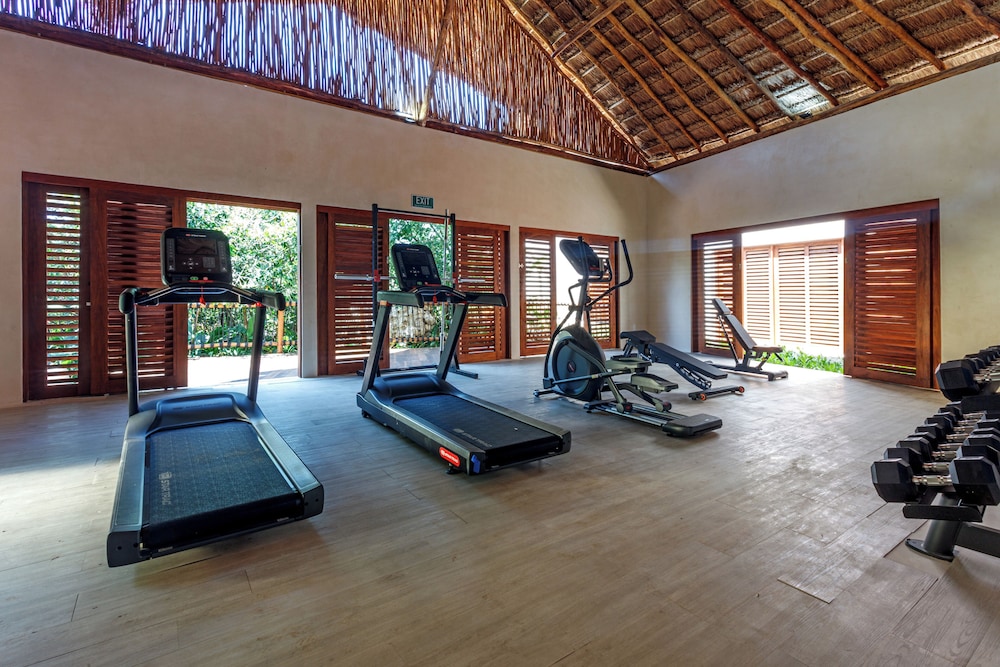 Hotel Shibari Tulum Restaurant and Cenote Club 27/50