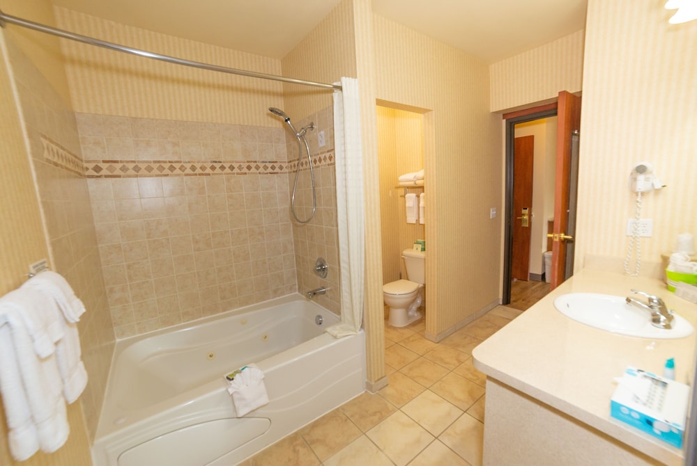 Clatskanie River Inn 48/49