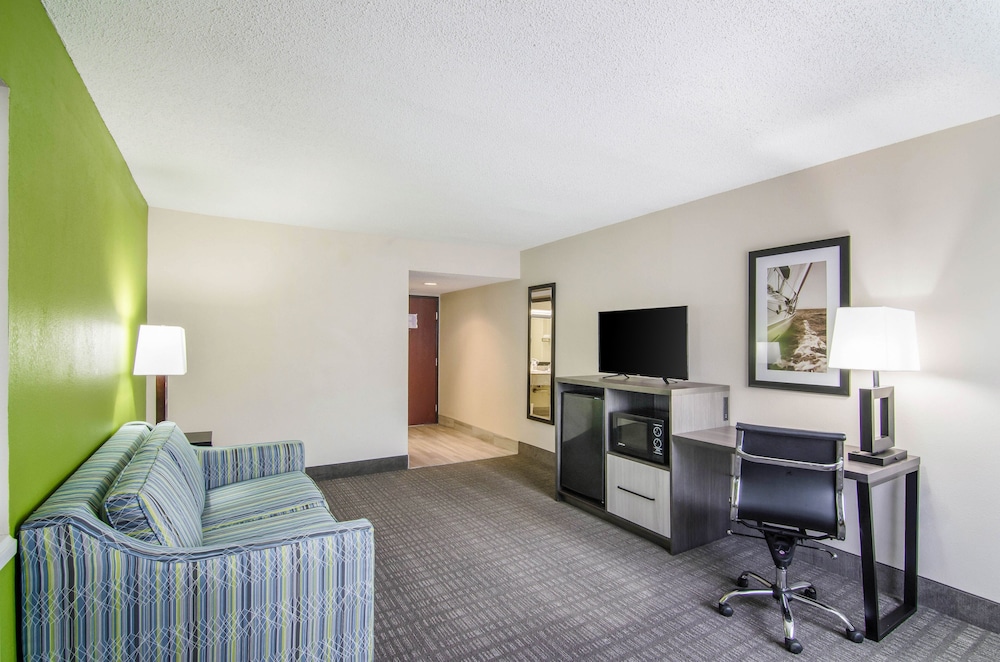 Quality Inn near University of Mobile 36/50