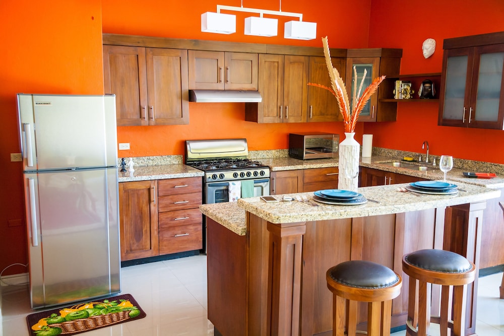 Skyview Manor Guest Apartments 36/50