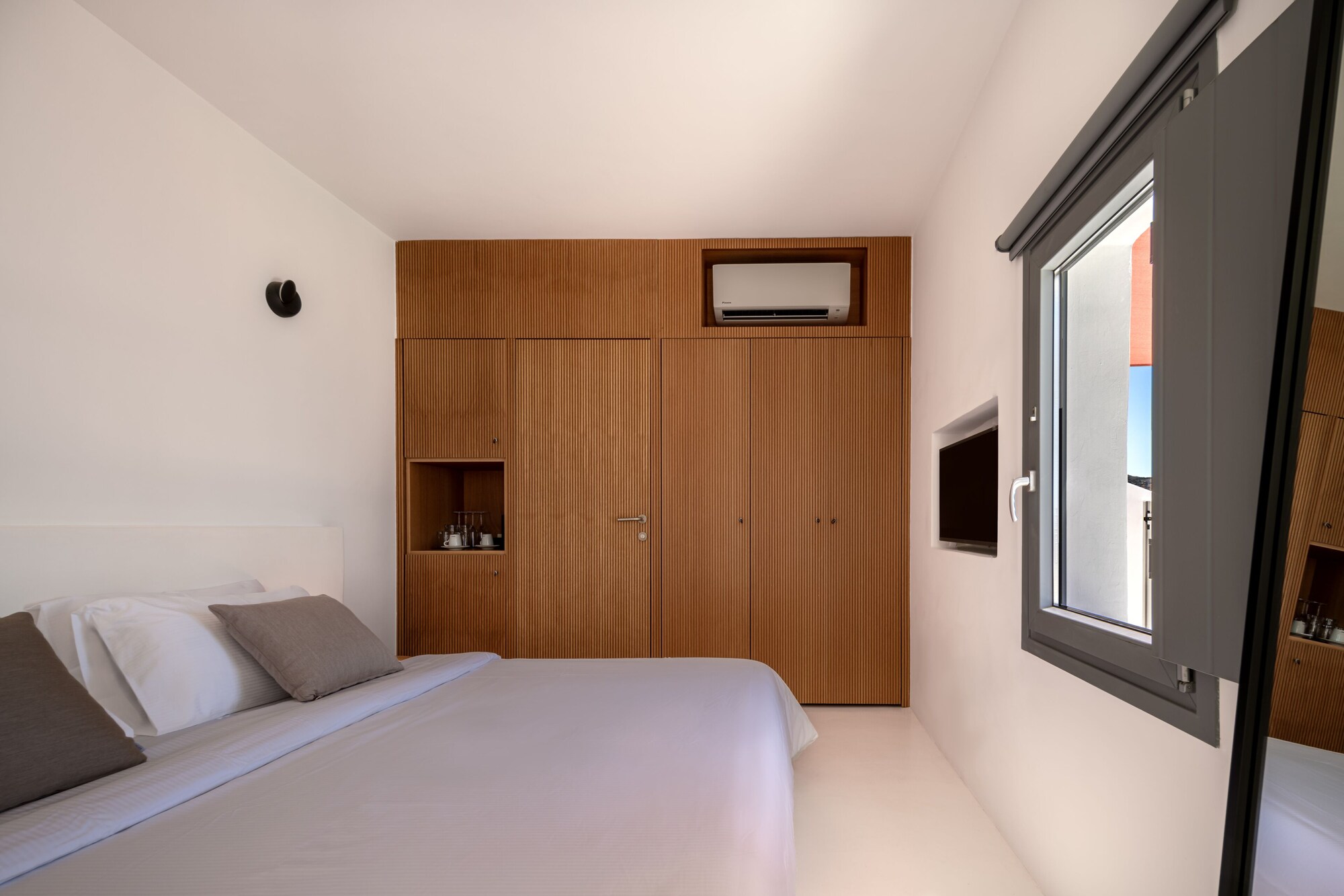 Deluxe, Suite, King Bed, Outdoor Jetted Tub