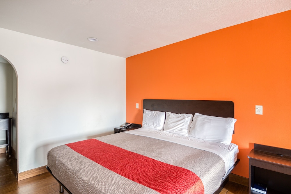 Motel6 Denham Springs, LA 12/50