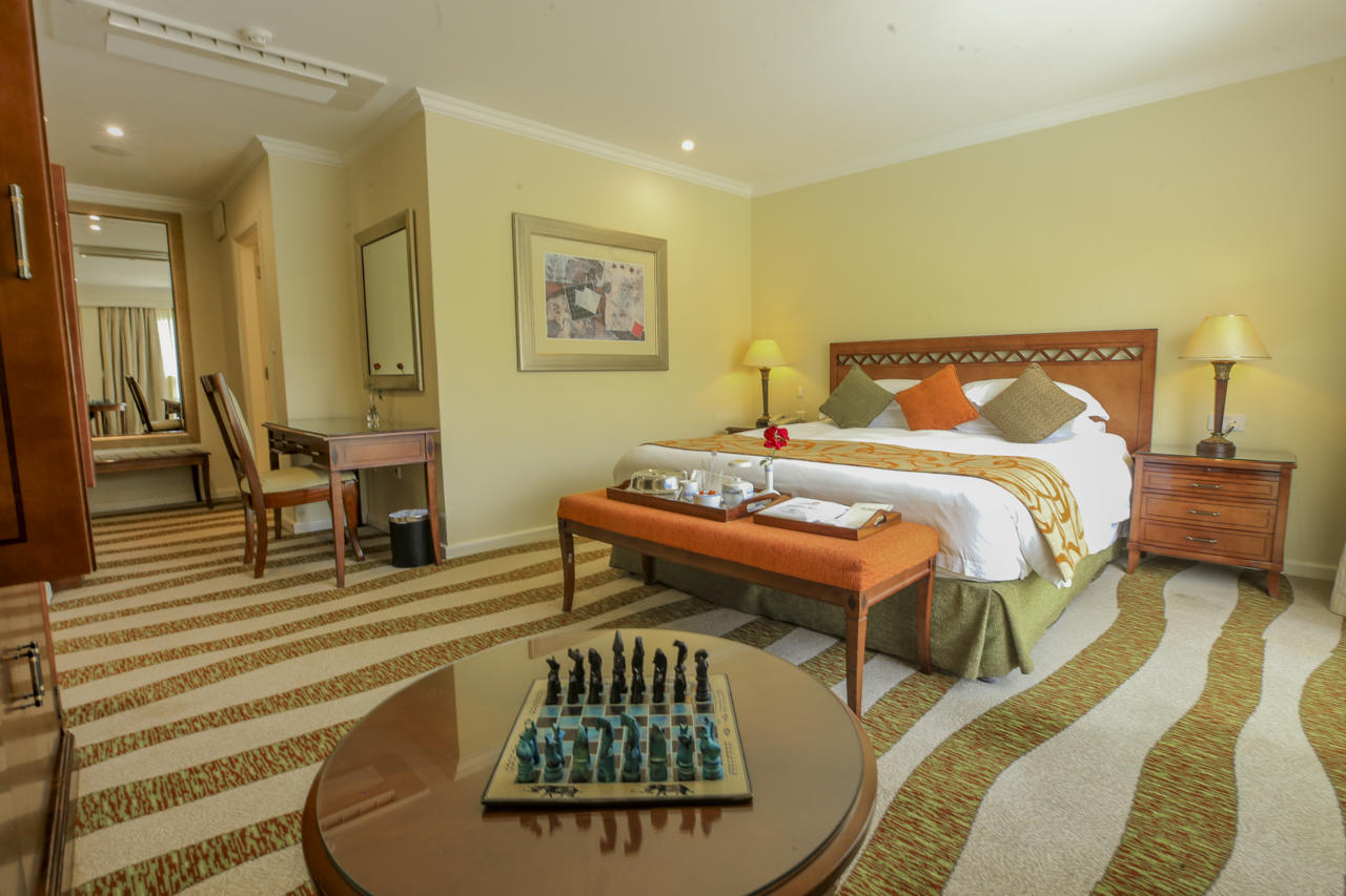 Kigali Serena 17/60
