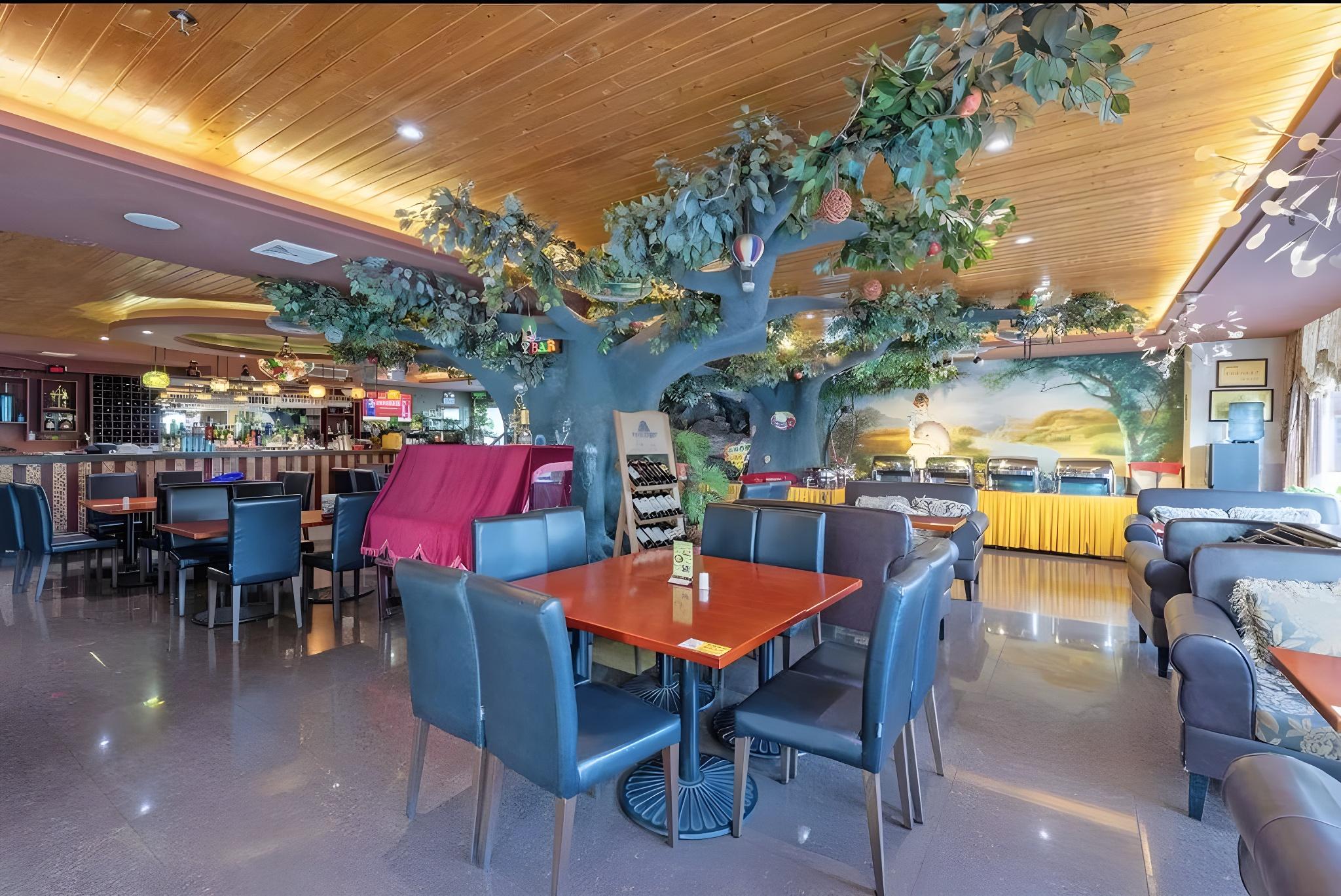 Vienna Hotel (Shenzhen Longhua Qinghu Road Branch 27/33