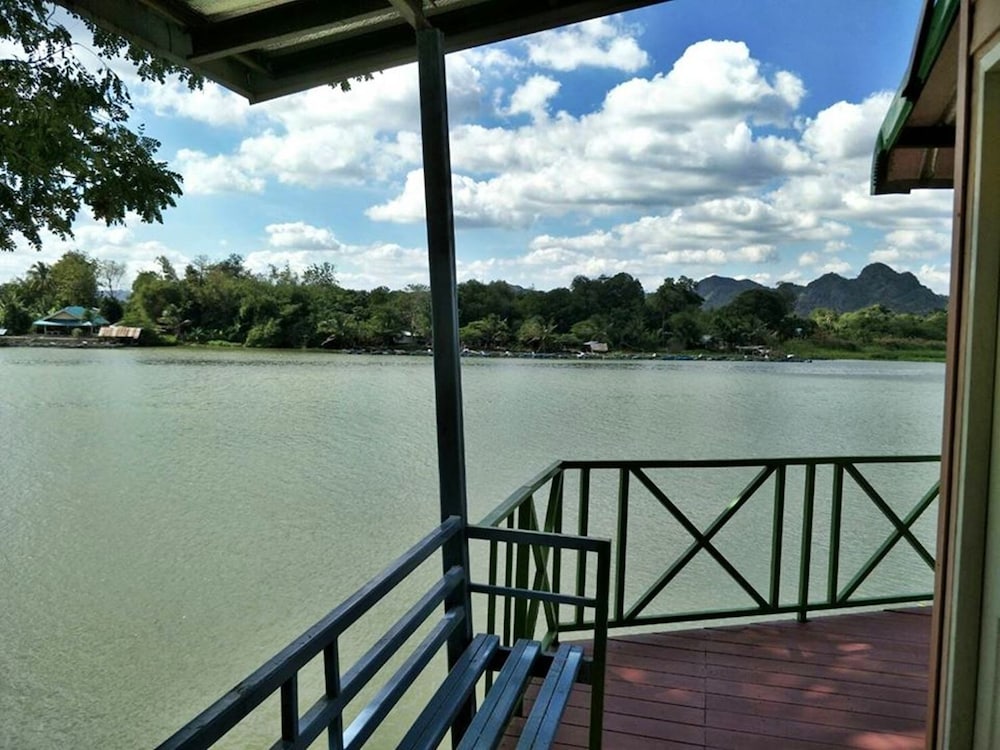 Golden Dragon Resort Kanchanaburi (ex Srisook Resort) 43/50