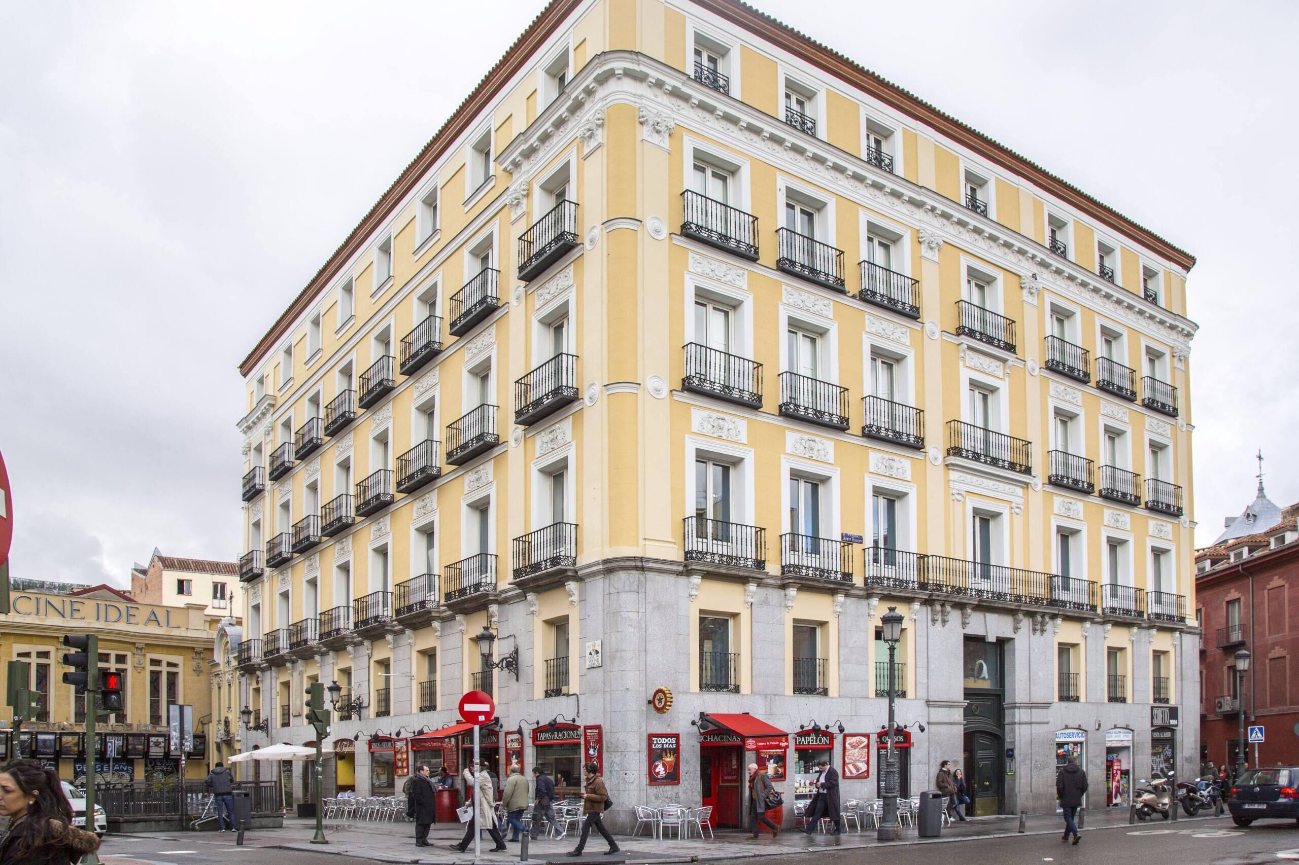 Mola Hostel 3/50