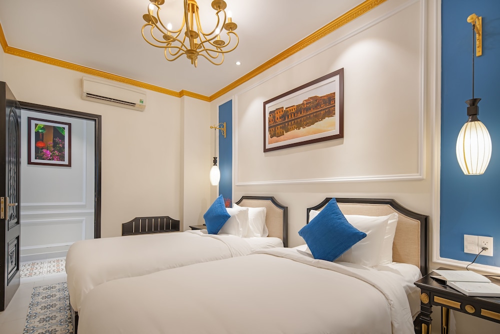شقة بسرير كوين وسريرين منفصلين بغرفتي نوم
