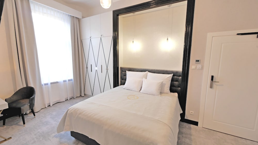 Szewska 22 Boutique 7/50