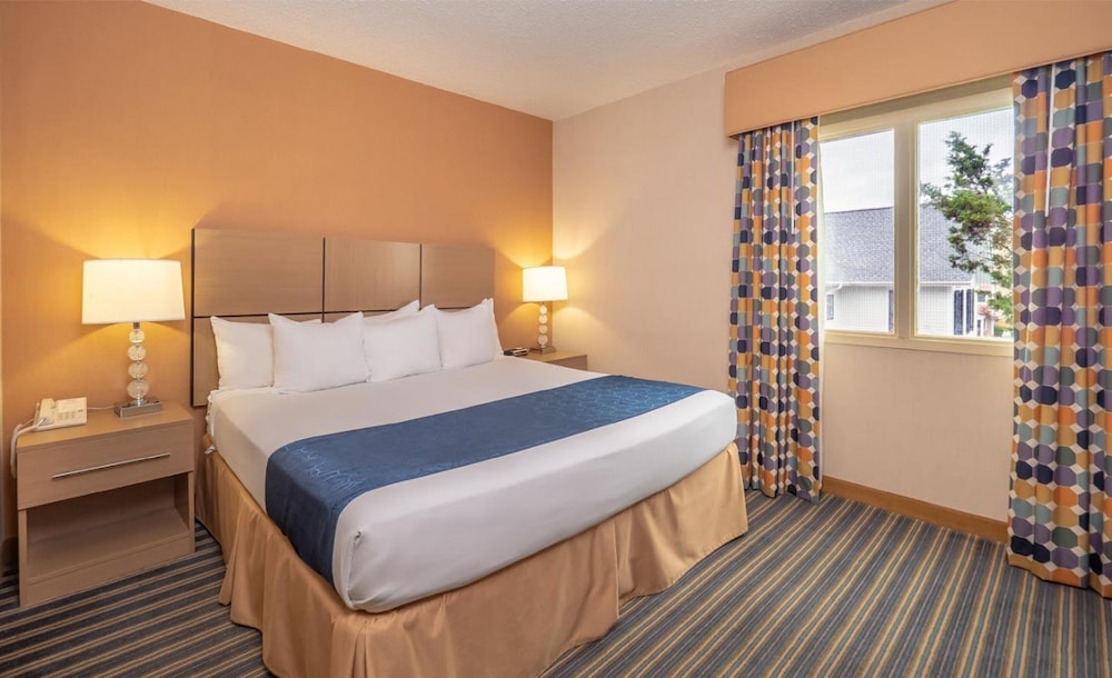 Atlantic Sands Hotel Conference Center 13/66