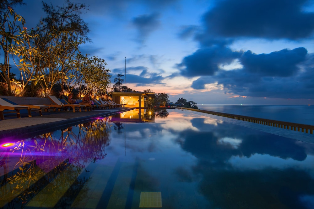 Norn Talay Surin Beach Phuket (ex Surin Beach Resort) 45/50