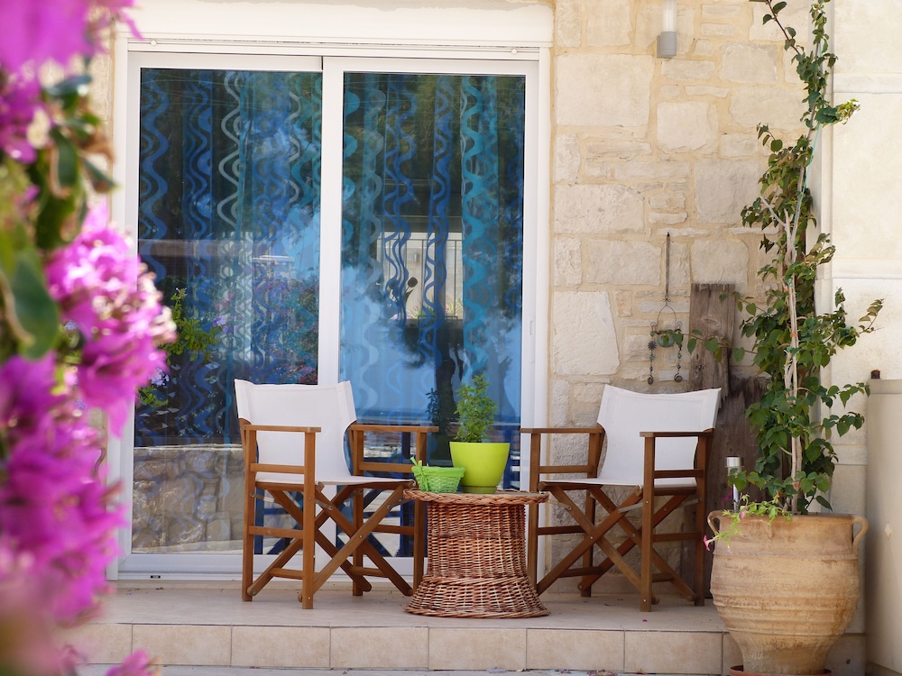 Azure Beach Seafront Villas 13/56