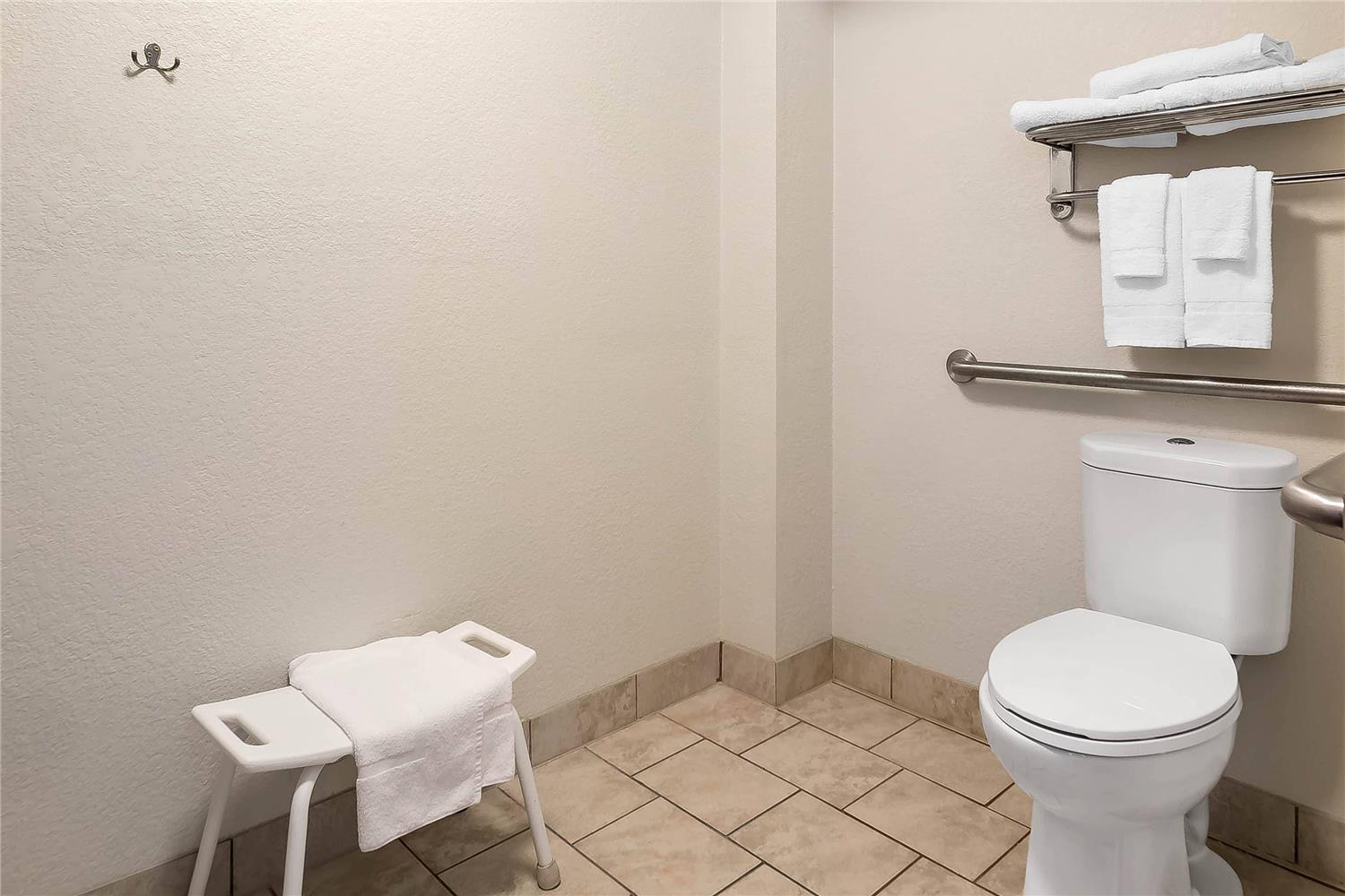 Quality Inn in Janesville, WI 16/16