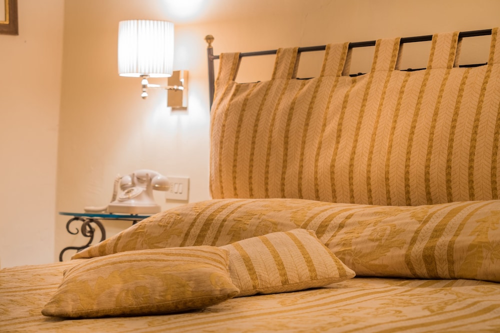 Piccolo Hotel Cortona 24/48
