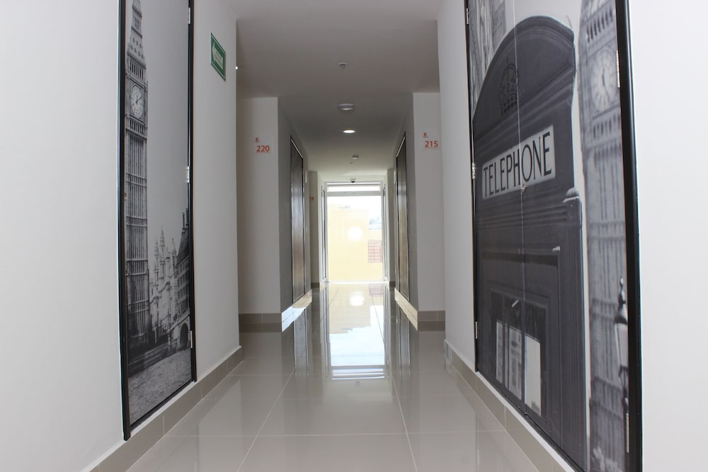 Urbainn Hotel 4/39