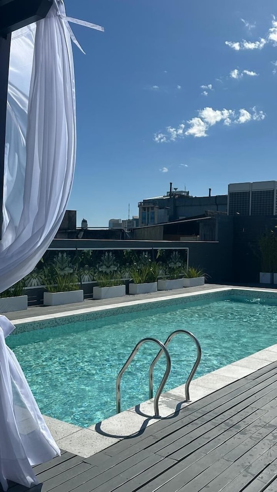 Broadway Hotel And Suites 45/50