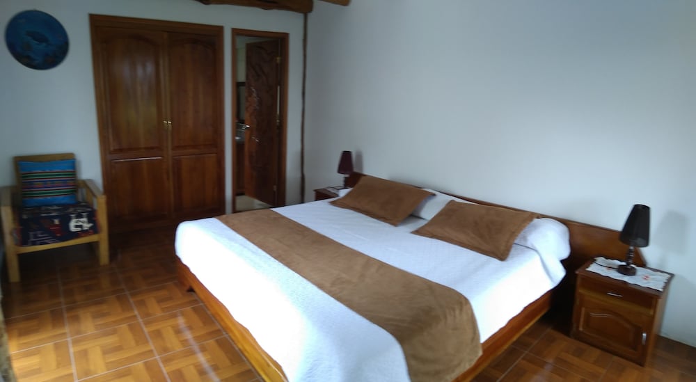 Suymar Ecolodge Galapagos 9/75