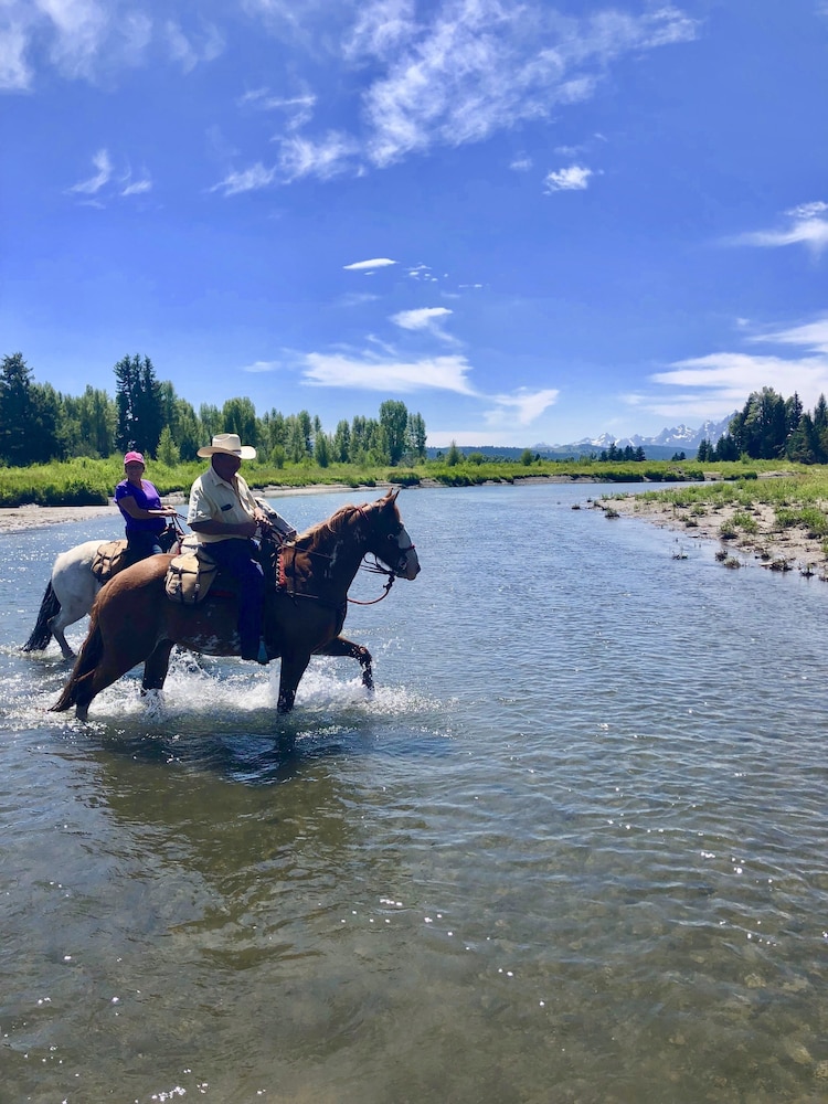 Buffalo Valley Ranch 16/27