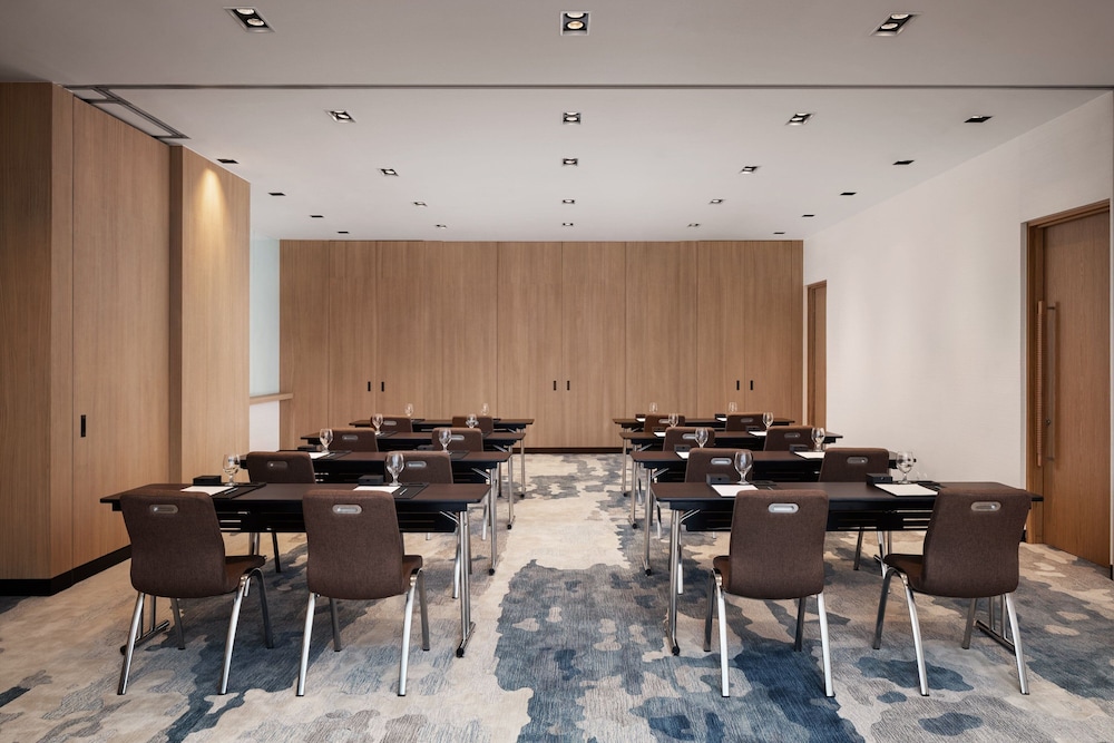 Fairfield by Marriott Phnom Penh 34/46