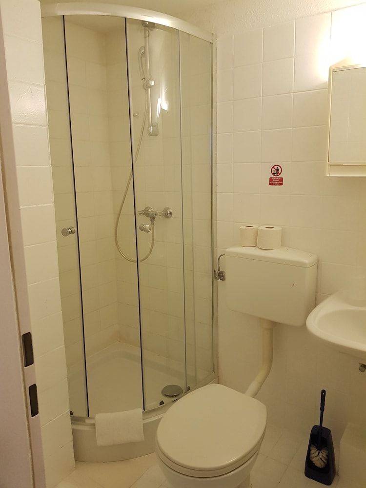 ALPER AM POTSDAMER PLATZ HOTEL 28/31