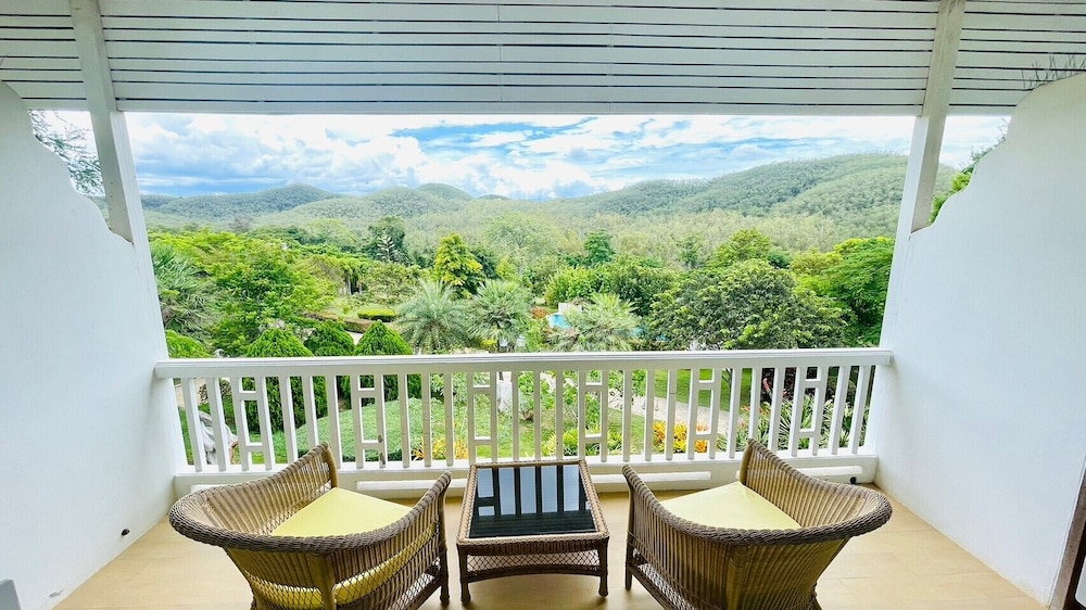Baan Ing Khao 32/50