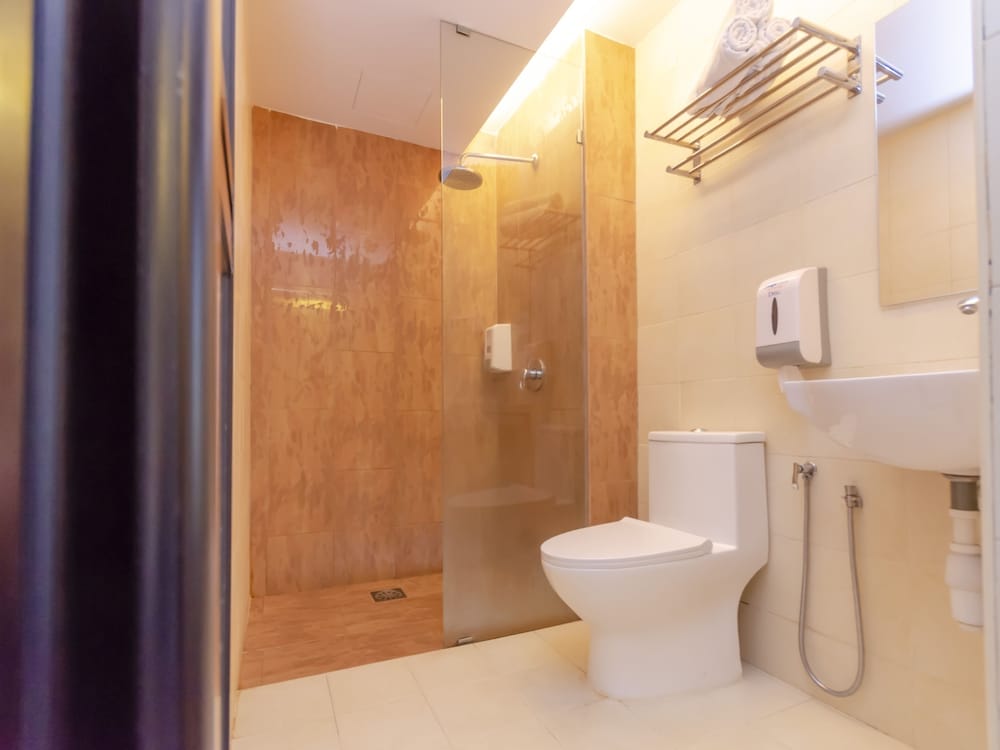 OYO 1214 Oro Hotel 18/19