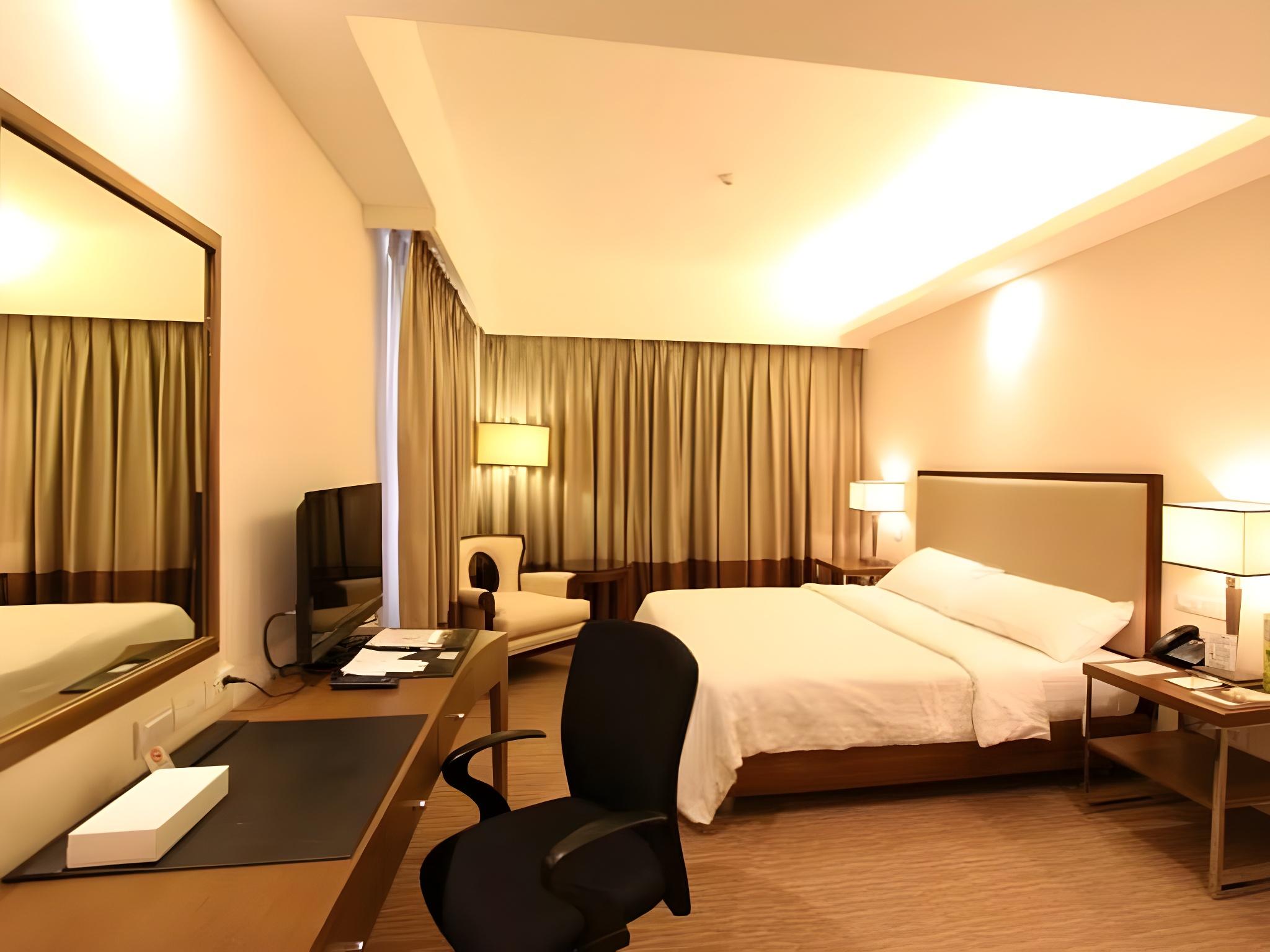 Junior Suite, Garden Wing
