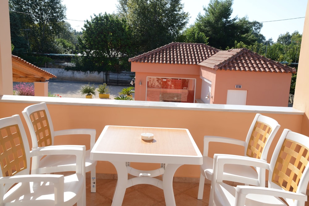 Marias Filoxenia Suites 38/50